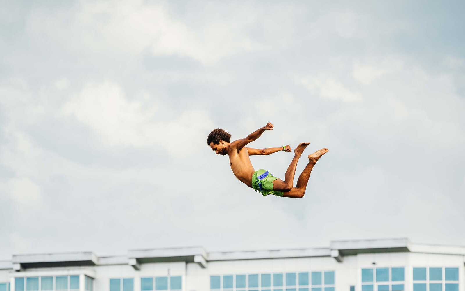 Freestyle High Diving & Döds